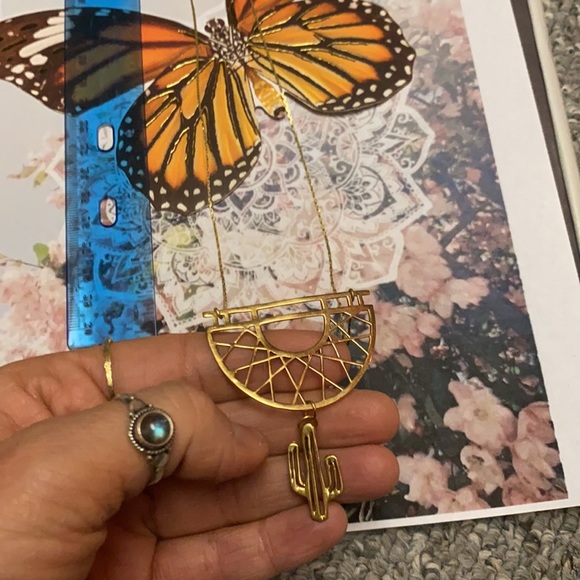 Cactus 🌵 necklace || boho babe || 🏜 desert vibes || festival || wild one - Picture 4 of 6